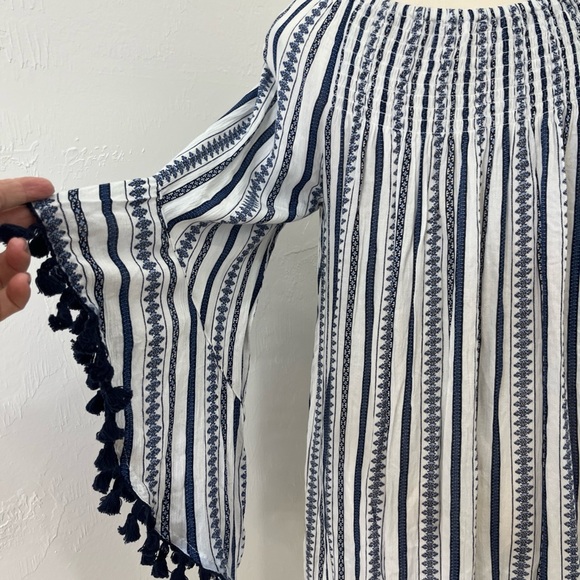 Studio West Blue White Striped Loose Flowy Rayon Tassel Shirt Top Women's  Small - Picture 8 of 8